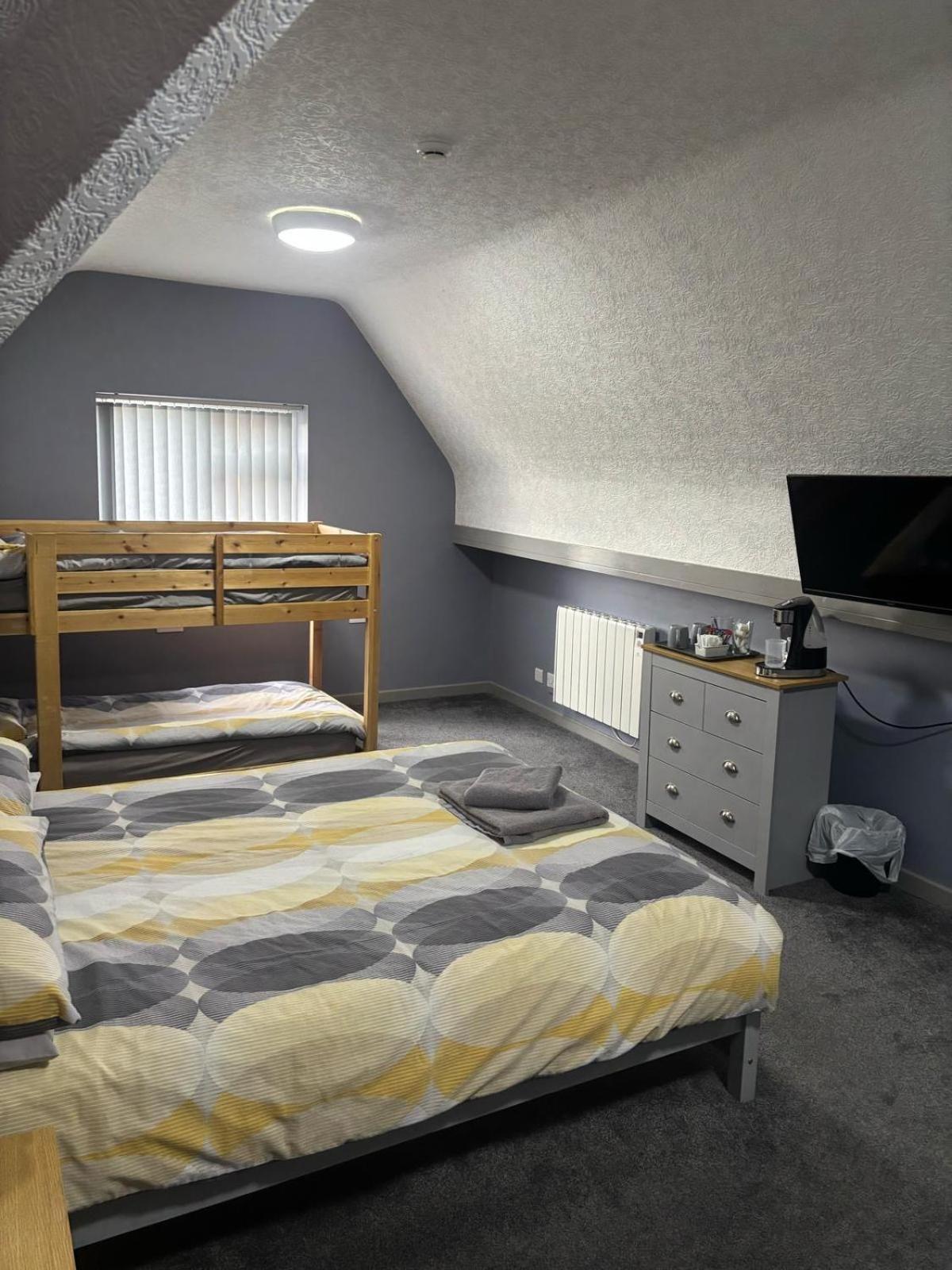 Harleys Inn Честърфилд Екстериор снимка